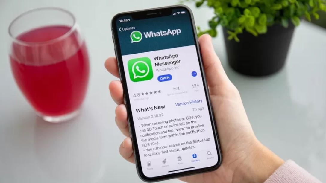 WhatsApp: الرسائل الصوتية التي يمكن الوصول إليها من خلال إشعارات iOS 1