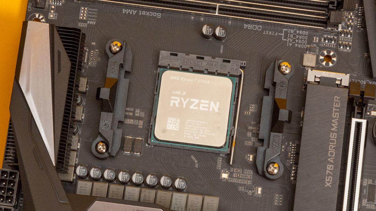 تعد AMD Ryzen 7 3700X بمثابة نجاح كبير في بيع مجموعة وحدات المعالجة المركزية Intel بالكامل