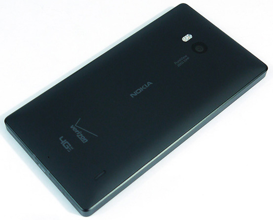 نوكيا Lumia أيقونة مراجعة: فيريزون WP8 الرائد 4