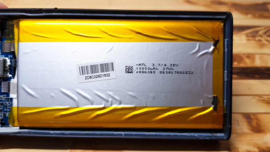 Xiaomi ZMI Powerbank Aura 20،000 mAh: مراجعة ، تفكيك ، اختبار 38