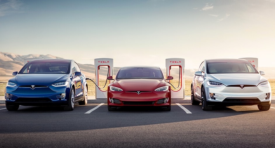 يقدم Elon Musk مزيدًا من التفاصيل حول مشروع دوجو السري Tesla لتسريع القيادة الذاتية