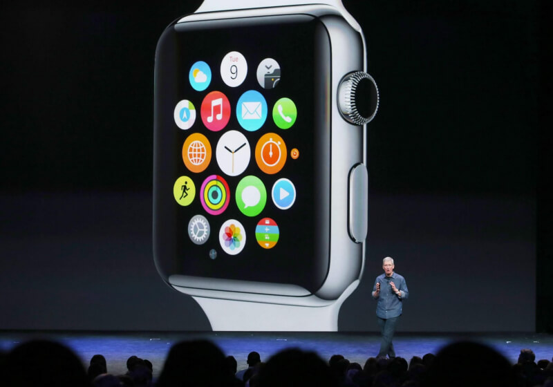 يقول مينغ تشي كو هذا العام Apple Watch سيأتي في أغلفة التيتانيوم والسيراميك