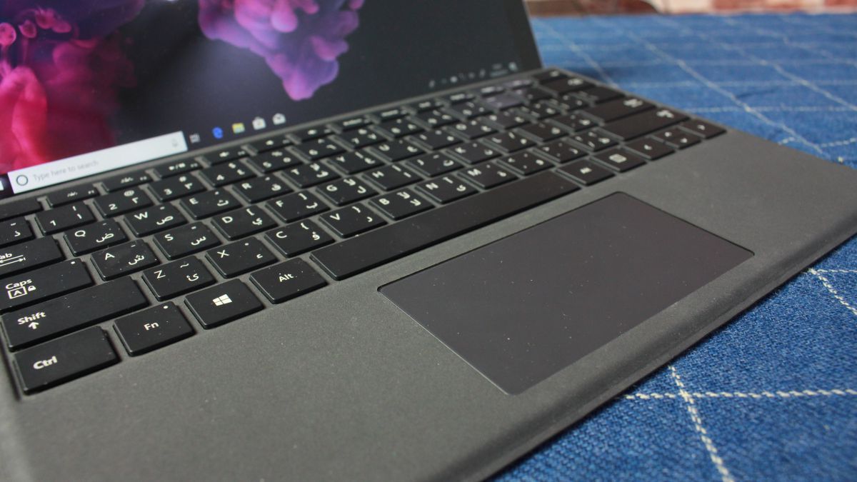 يمكن أن تكون لوحة مفاتيح Microsoft Surface Pro أخف وزناً من أي وقت مضى
