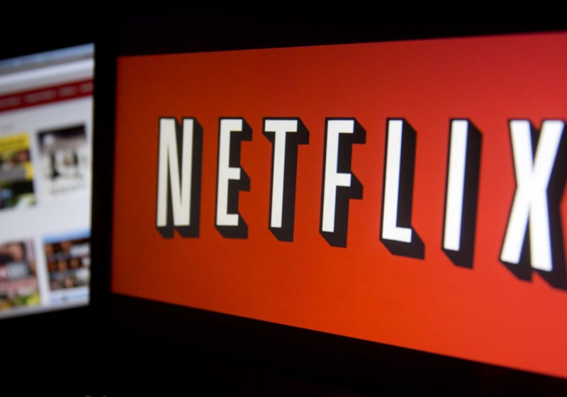 يختبر Netflix "المجموعات" التي ينسقها الإنسان