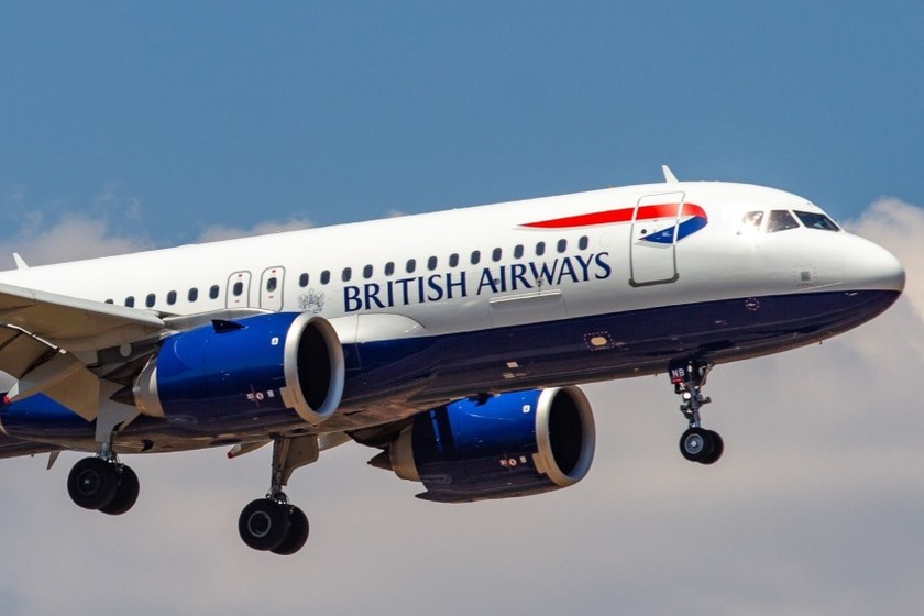 شركة الخطوط الجوية البريطانية تشتري 15000 iPhone XR لموظفي الطيران