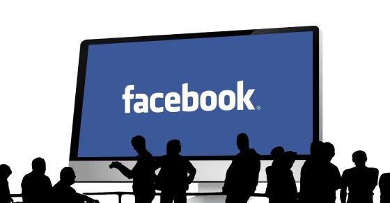 Facebook العمل على تطبيق مراسلة جديد للاستفادة من تطبيق Snapchat
