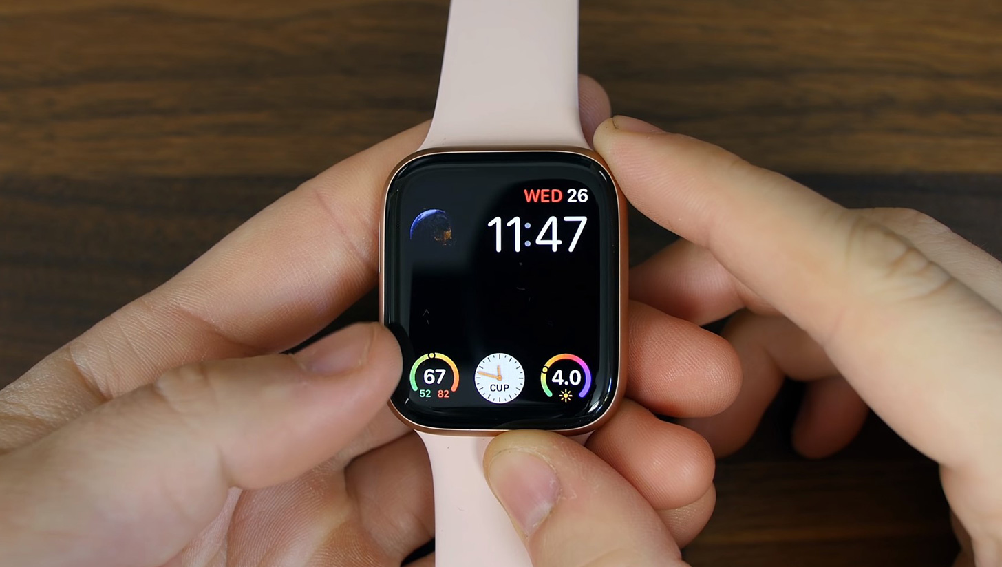 Apple Watch سلسلة 5 يقال أنها تأتي هذا العام مع شاشات OLED من اليابان العرض