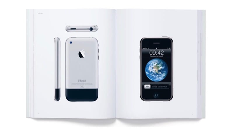 Apple يزيل الكتاب "صمم بواسطة Apple في كاليفورنيا