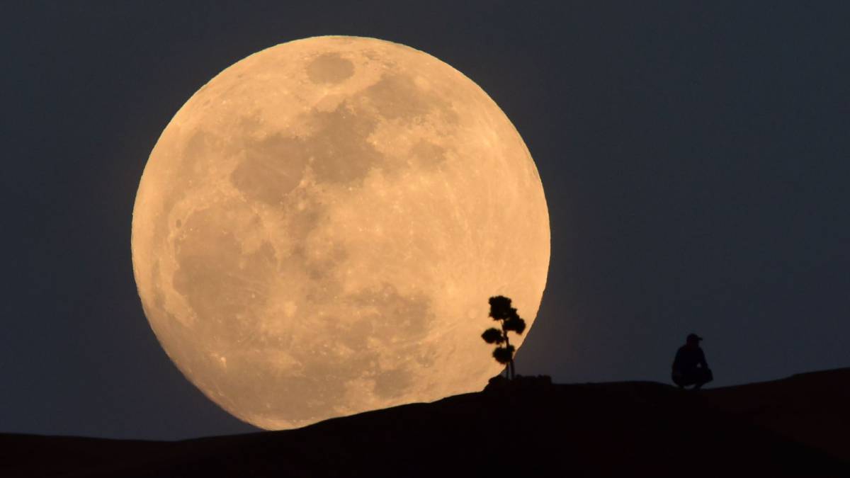 أين يمكنك المشاهدة عبر الإنترنت والتقاط الصور مع الهاتف المحمول إلى Luna Eclipse Partial 2019