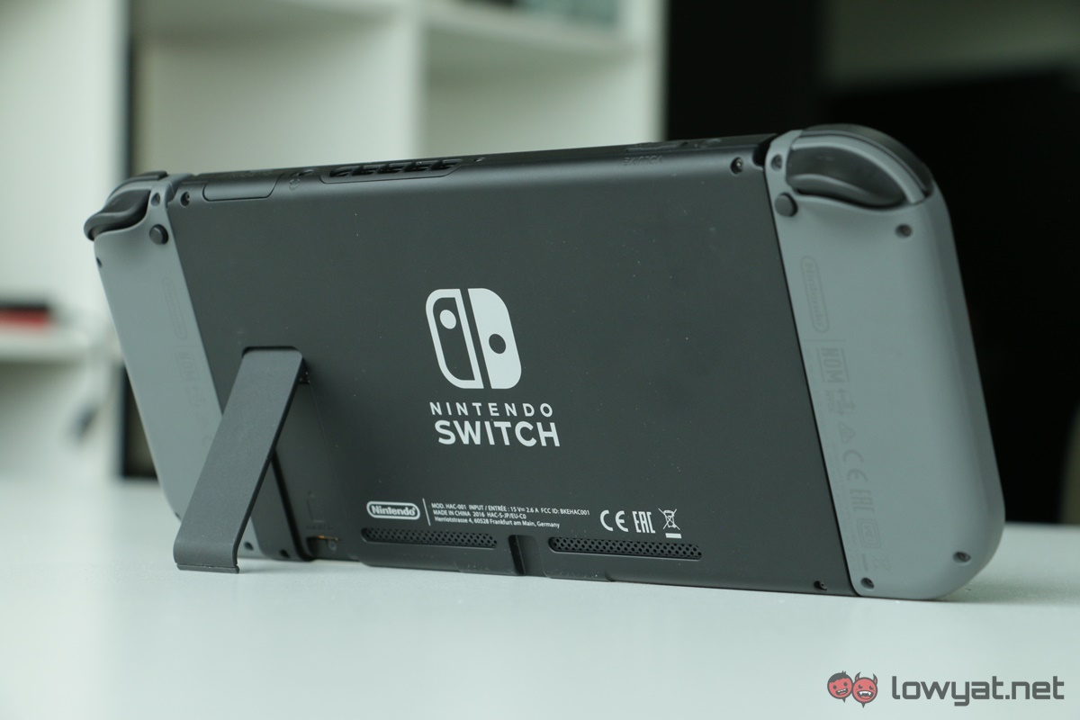 تحسن Nintendo Switch يستخدم نفس البطارية كما الأصلي. معالج أكثر كفاءة تحسين عمر البطارية