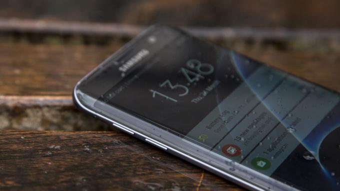 سامسونج Galaxy S7 حافة العرض المنحني