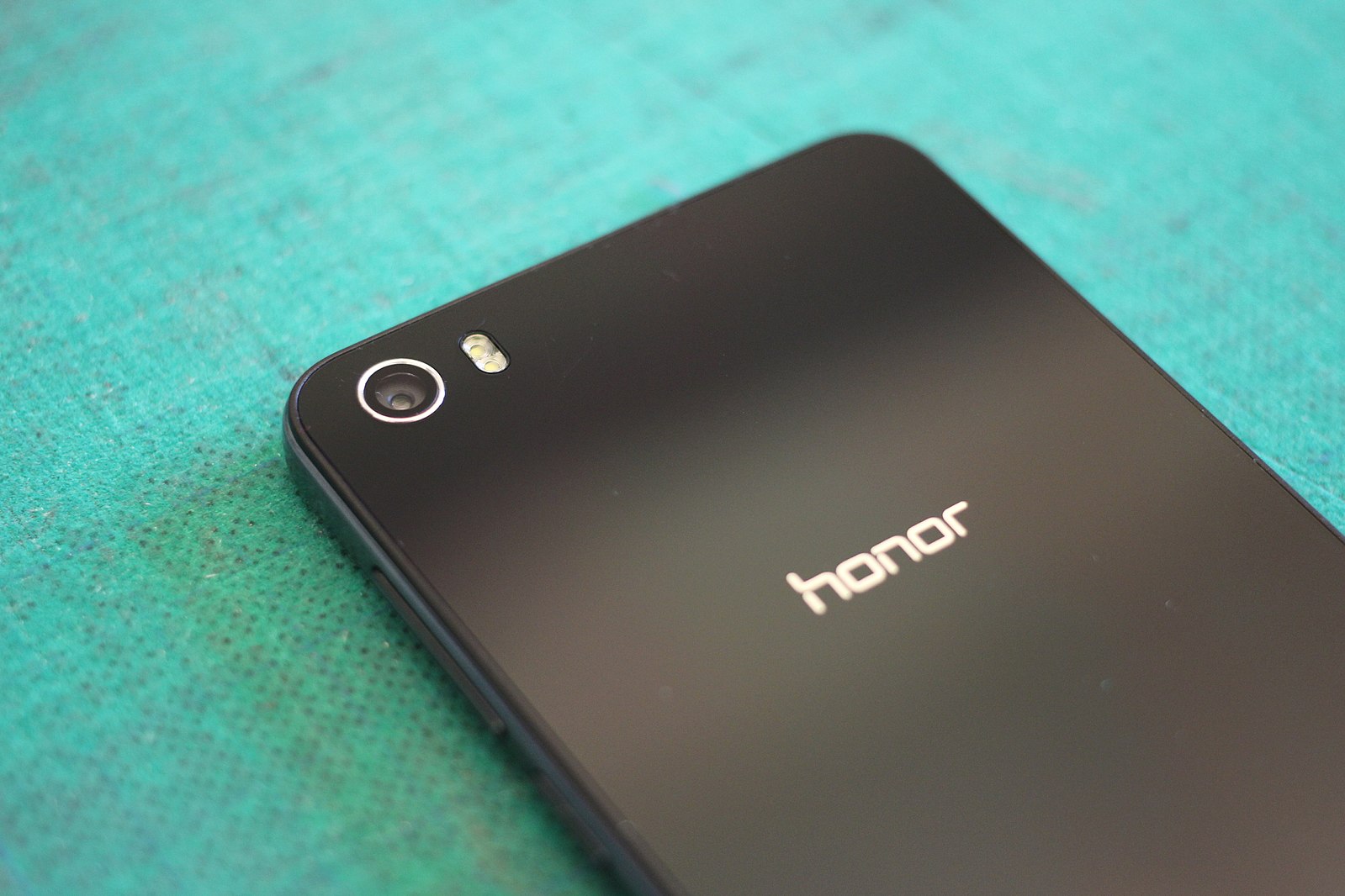 ستطلق Honor أول هاتف 5G في النصف الثاني من هذا العام