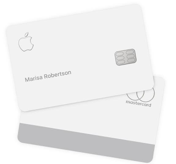 ما هو داخل التيتانيوم Apple بطاقة التعبئة والتغليف؟