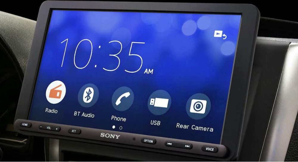يأتي جهاز استقبال السيارة الجديد من سوني بشاشة لمس كبيرة