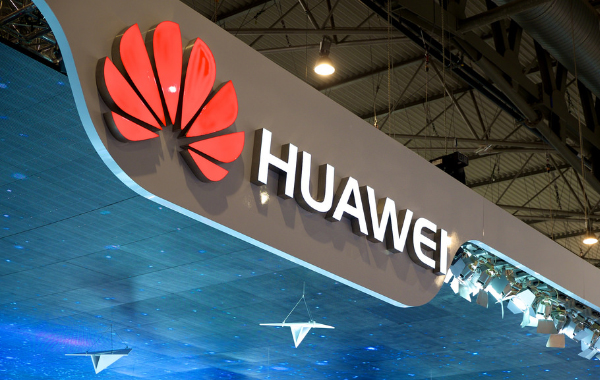 يقول ترامب إن الحكومة الأمريكية لن تتعامل مع Huawei بعد الآن 1