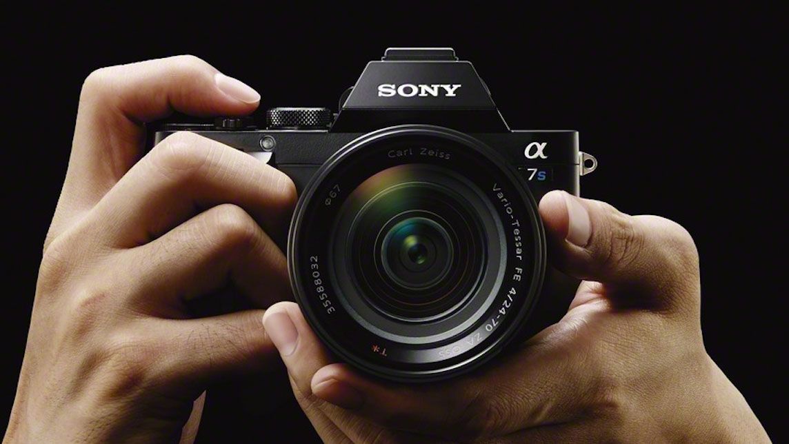 يمكن أن تصل كاميرا Sony كاملة الإطار بدون مرآة في الأسبوع المقبل