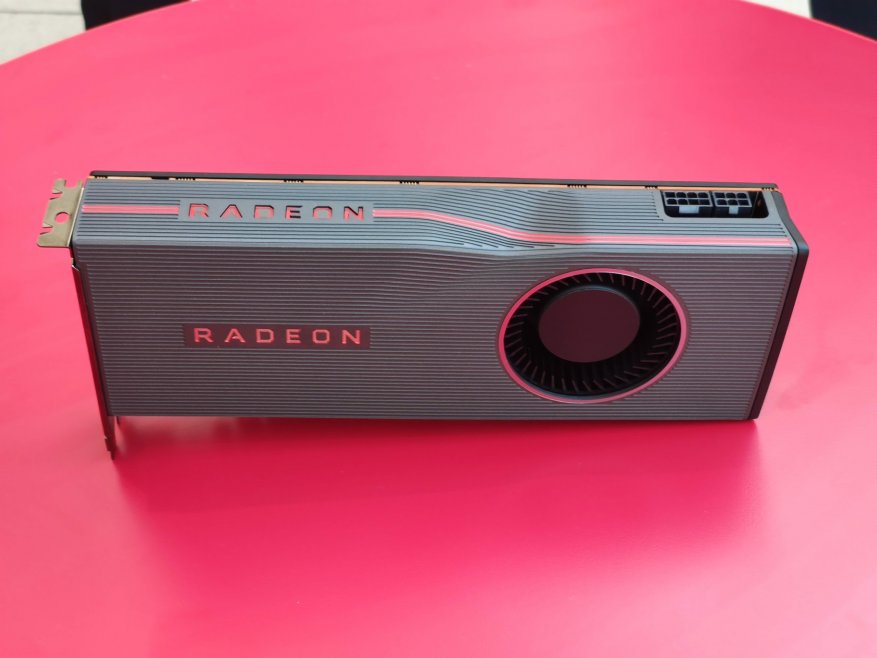 نقل Nvidia RTX 2060 و 2070: ميزات خط بطاقة الرسومات Navi و Radeon 5700XT الجديد و 5700 وحدة معالجة الرسومات