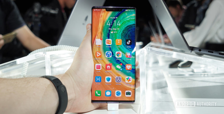 توضح Huawei أنها "لا توجد خطط" لإلغاء تحميل محمل الإقلاع من سلسلة Mate 30