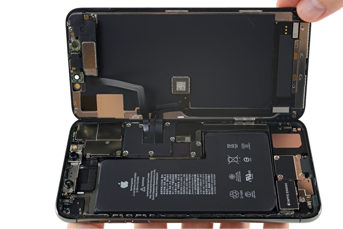 iPhone 11 Pro, iPhone 11 Pro Max Teardown Shows Signs of Bilateral Wireless Charging Support, Larger Batteries: iFixit