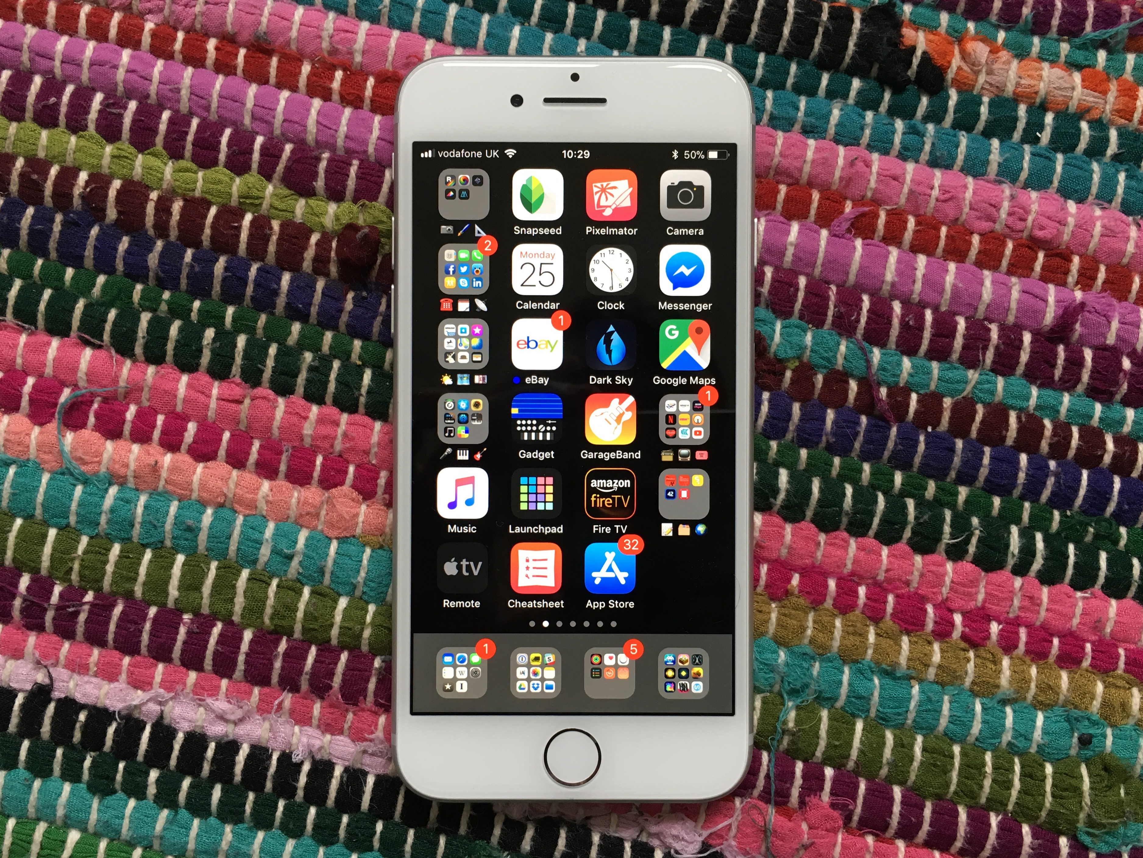 Apple معاينة iPhone SE 2: كل ما نعرفه حتى الآن