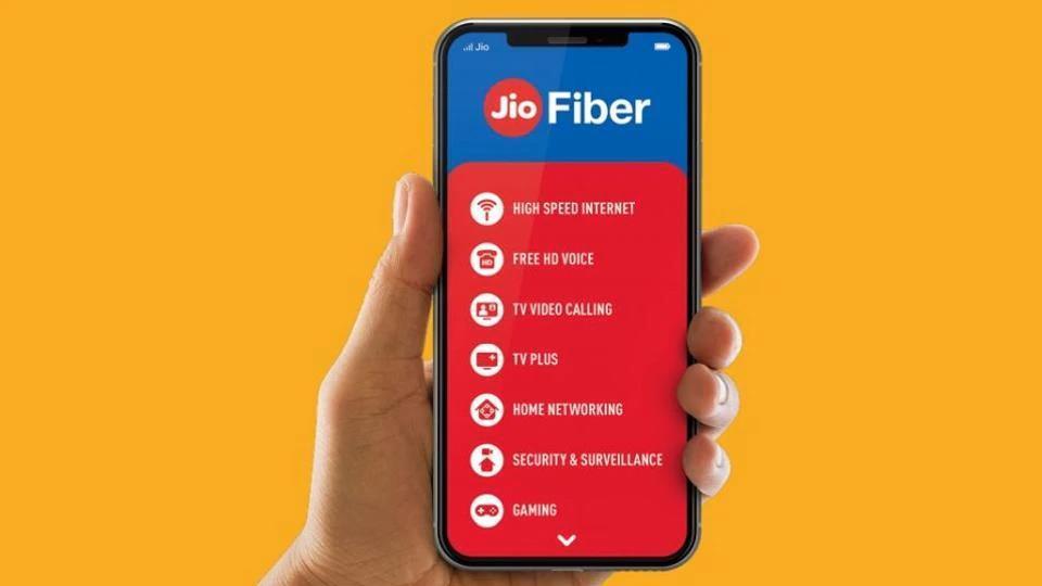 Reliance Jio Fiber features.