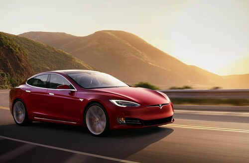 تزود Tesla Model S بمحرك كهربائي جديد "Plaid" وتطالب بأسرع وقت في Laguna Seca