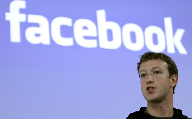 زوكربيرج ودفتر الشيكات ، طريقته الخاصة في النمو Facebook