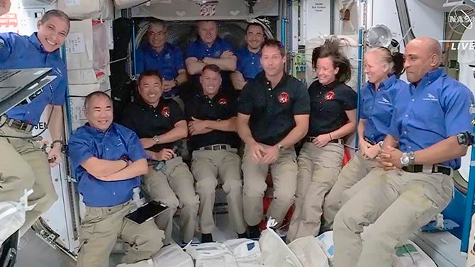 وصول مهمة SpaceX's Crew-12 إلى محطة الفضاء الدولية (ISS) 2