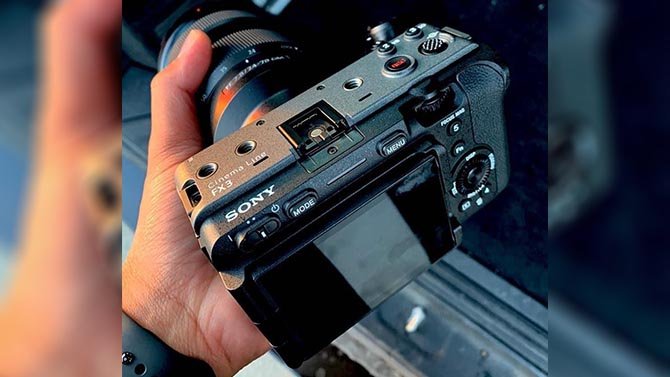 تسربت كاميرا Sony FX3 الجديدة إلى المظهر والمواصفات 2