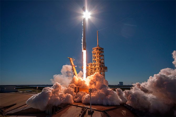 تخطط SpaceX لامتلاك 1000 صاروخ في 10 سنوات وإرسال 300 شخص إلى المريخ يوميًا 2
