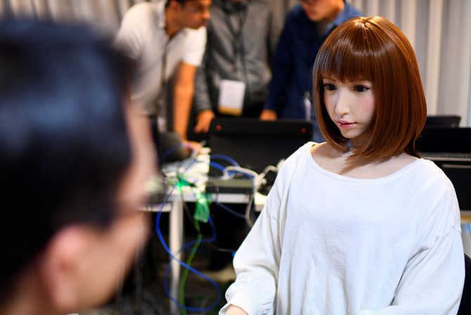 الممثلة الروبوت سوف تلعب دور البطولة في فيلم خيال علمي كبير 2