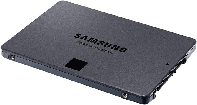 تظهر محركات أقراص Samsung 870 QVO SSD بسعة تصل إلى 8 تيرابايت على Amazon