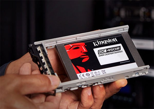 كينغستون تطلق SSDs جديدة 7.68TB SATA لمراكز البيانات عالية الأداء 2