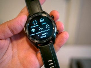 أعلنت شركة Huawei رسميًا عن ساعتيها الذكية الجديدة Watch GT و Band 3 Pro 3