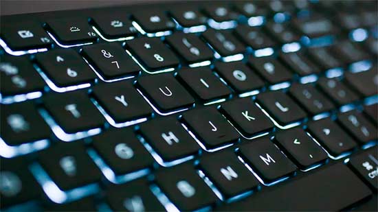 أعلنت شركة Logitech عن لوحة مفاتيح لاسلكية حرفية جديدة مزودة بوحدة تحكم على شكل قرص 3