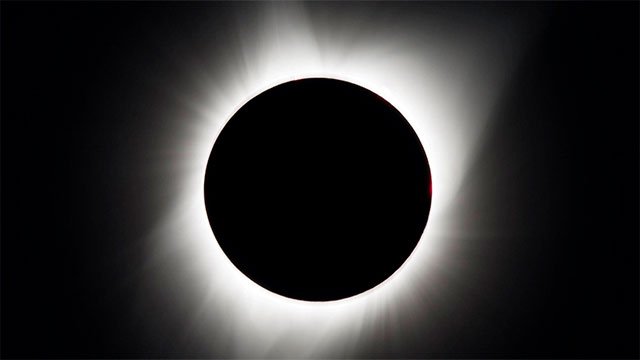 Buscas no Google de "meus olhos doem" foi assunto mais popular após eclipse solar