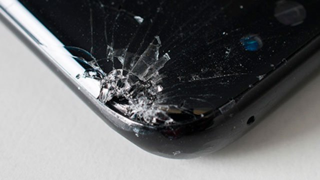 Teste de queda mostra que bordas do Galaxy S8 são mais frágeis do que de costume