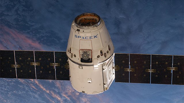 SpaceX do Elon Musk quer oferecer internet ao mundo todo usando 4.425 satélites