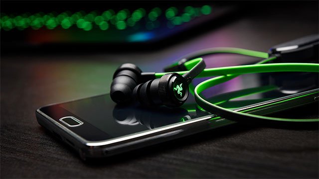 Razer lança fones de ouvido Hammerhead com Bluetooth e conector Lightning para iOS