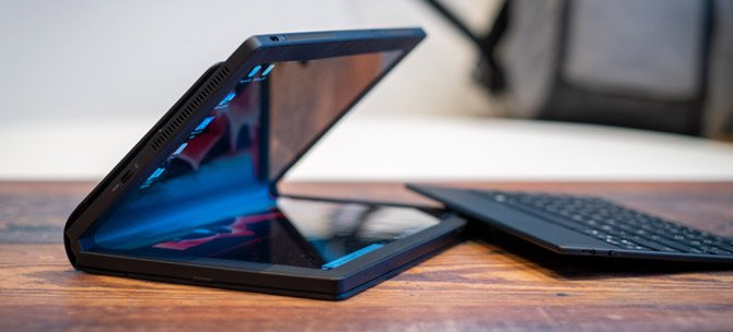 تقدم Lenovo جهاز كمبيوتر ThinkPad X1 القابل للطي Foldمع 5G و Windows 10 برو 2