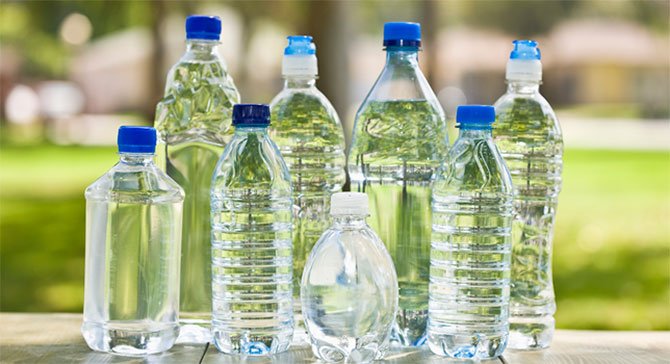 يطور العلماء بلاستيكًا قابلًا للتحلل لا يستخدم المياه العذبة أو النباتات 2