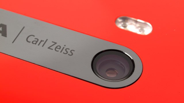 Próximos smartphones Nokia não terão lentes Carl Zeiss e software PureView