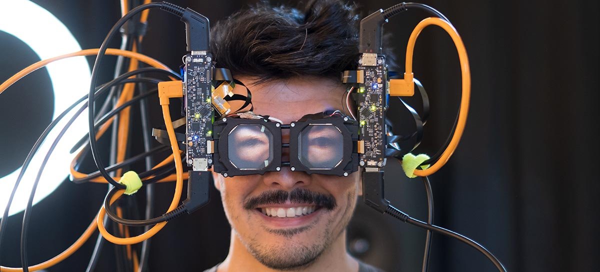 Facebook faz protótipo de óculos de VR com projeção dos olhos