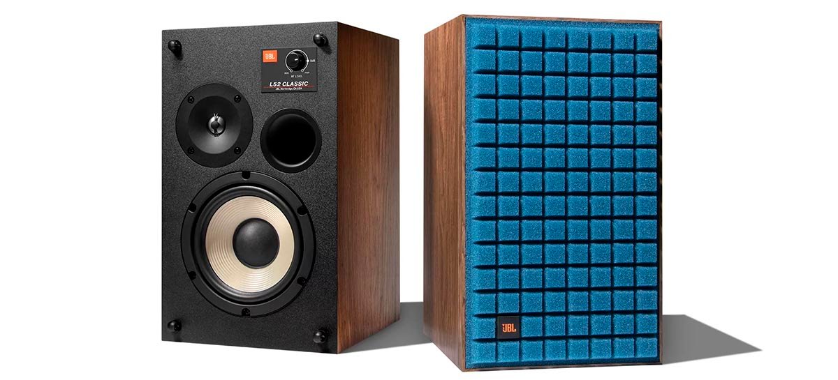 L52 Classic são as novas caixas de som da JBL feitas em madeira