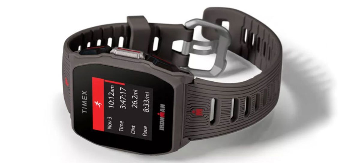 Timex Ironman R300 GPS é um smartwatch com bateria que dura 25 dias