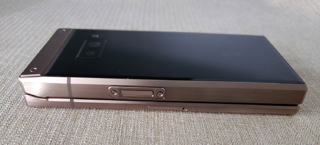 W2019 é o smartphone Flip da Samsung com duas telas e Snapdragon 845; Veja imagens