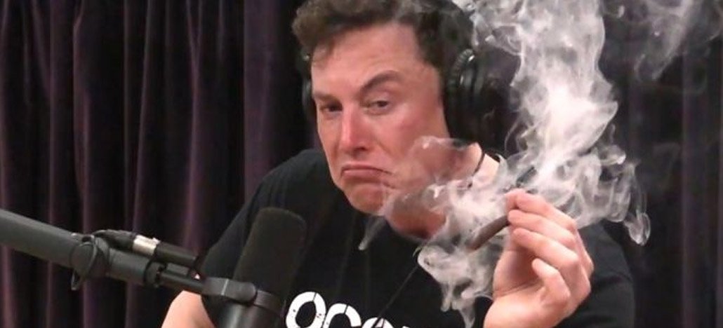 بلغت أسهم شركة Tesla 420 دولارًا ، بينما كان Elon Musk يمزح عن الماريجوانا 1