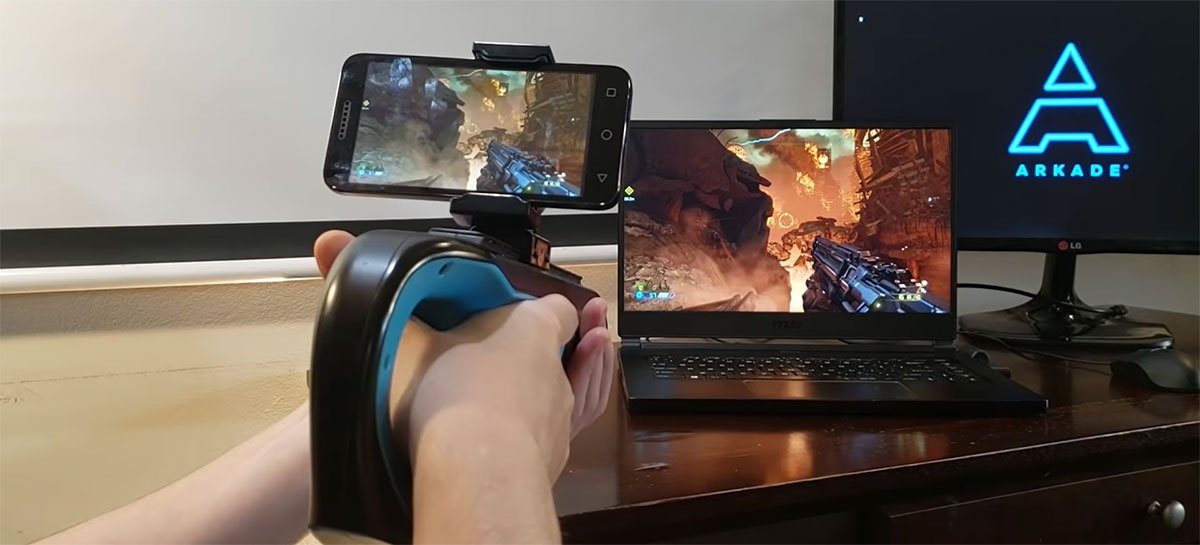 Arkade Games lança arma para acoplar no celular e jogar FPS