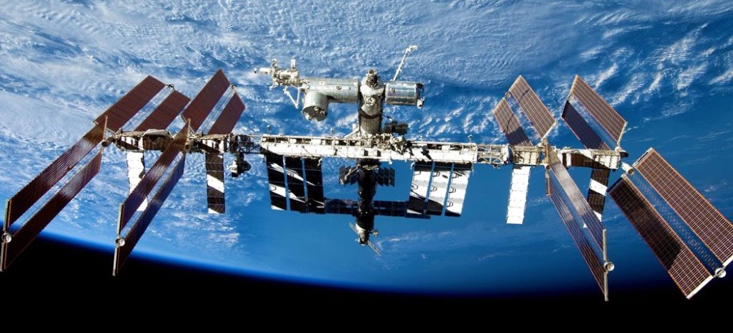 NASA declara Estação Espacial Internacional aberta para visitas comerciais também