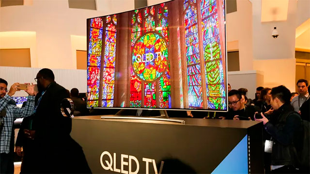 تقدم Samsung حل One Connect لتجنب الكابلات المتصلة بالتلفزيون 1